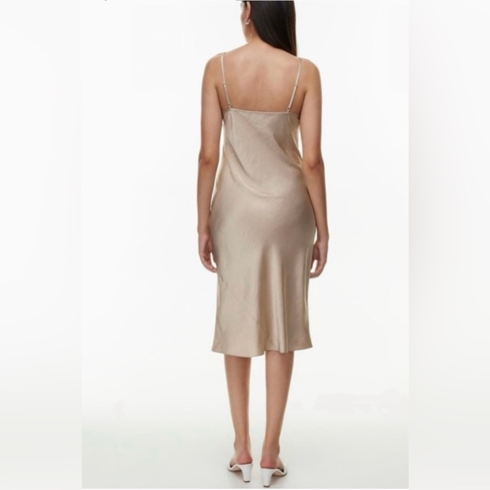 Wilfred Silky Satin Party Slip Midi Dress in Beautiful beige / champagne
Size M - Picture 2 of 7